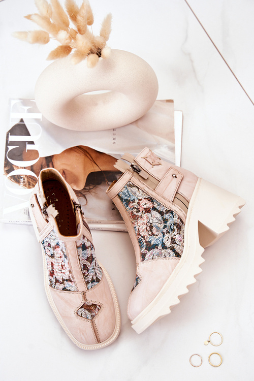 Leather boots on a massive post Maciejka Beige 05325-04