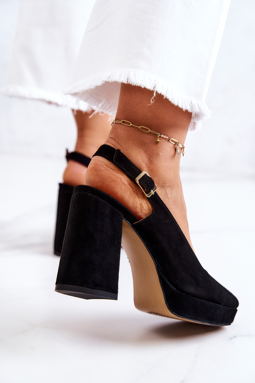 Suede pumps Maciejka 05441-01 Black