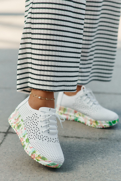 Leather Perforated Women's Shoes On Wedge Artiker 56C1532 White