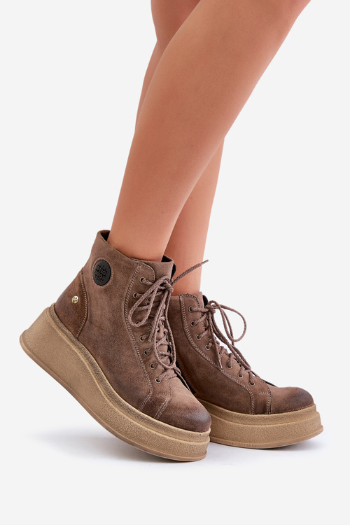 Suede Ankle Boots On A Chunky Platform Maciejka 06309-02 Dark Brown