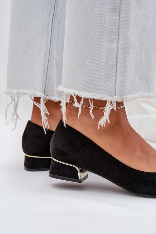 Pumps With Low Heel And Pointed Toes Black Terilara