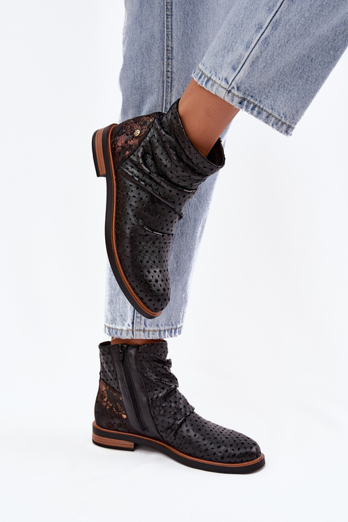 Leather ankle boots with perforated pattern Maciejka 05922-01 Black