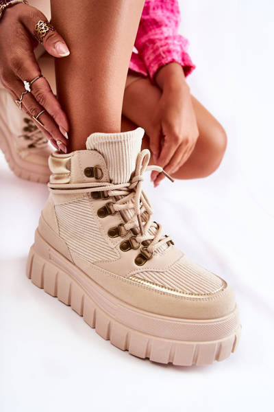 Fashionable Women's Boots On The Platform Beige Magnific