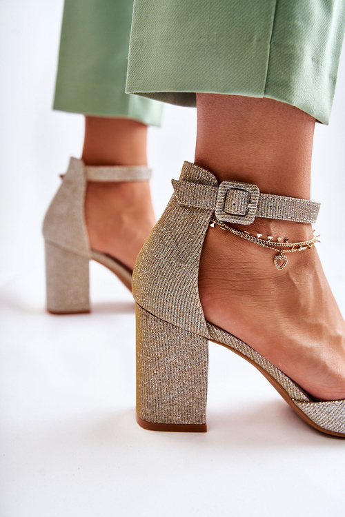 Shiny Pumps On A Bar Gold Amira