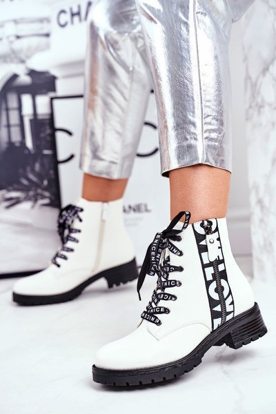 Women's Flat Boots White Verso