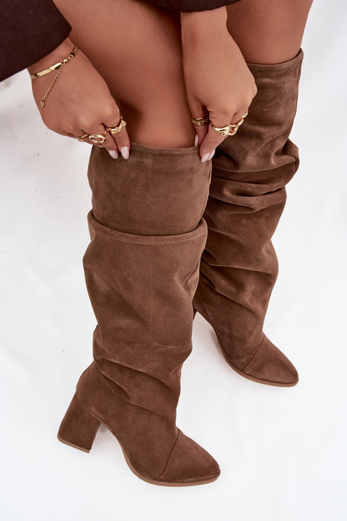 Wrinkled boots made of natural suede on a heel insulated Zazoo 4228 light brown