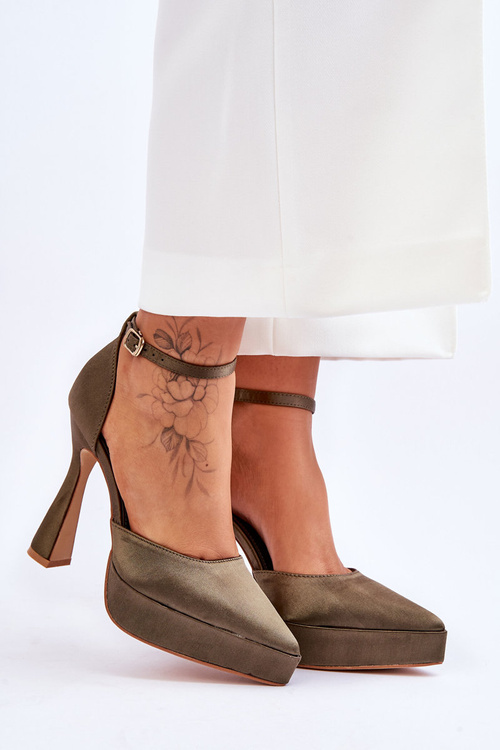 Fashionable Pumps On A Wide High Heel Dark green Madness