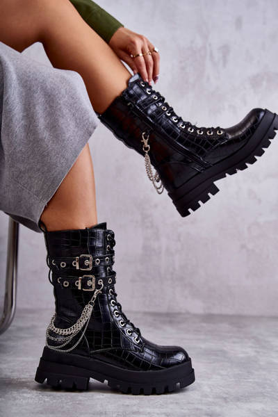 High Workers Boots With A Chain Snake Black Montero