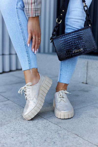Leather Shoes On The Platform Beige-Gold Hypnosis