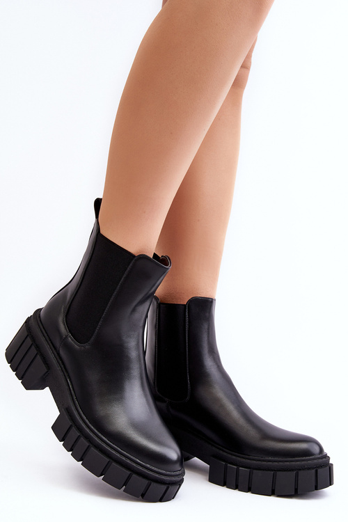 Leather Ankle Boots On Massive Flat Heel Black Keva