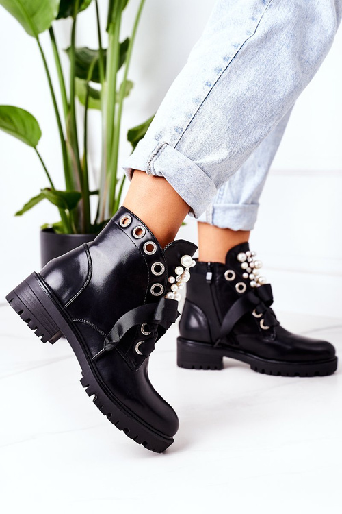 Insulated Boots With Pearls Black Perla
