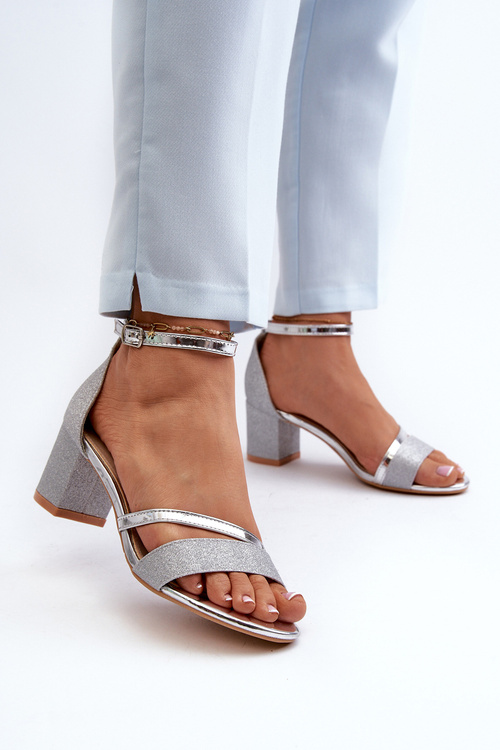 Sandały Damskie Brokatowe Niski Słupek Srebrne Ploemis 20244