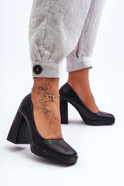 Leather Pumps On Massive Heel Black Rosalia