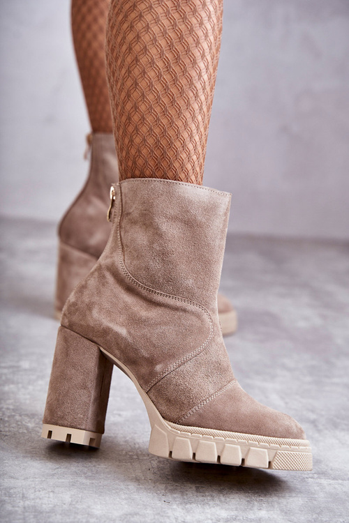 Suede Boots On Heel Beige Elia