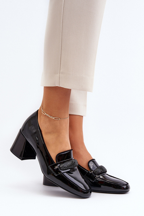 Black Patent Leather Pumps With Ornament Samassa