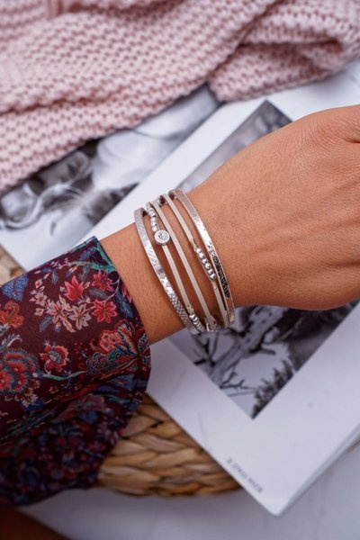 Women's Thong Bracelet Beige Michiko Beads