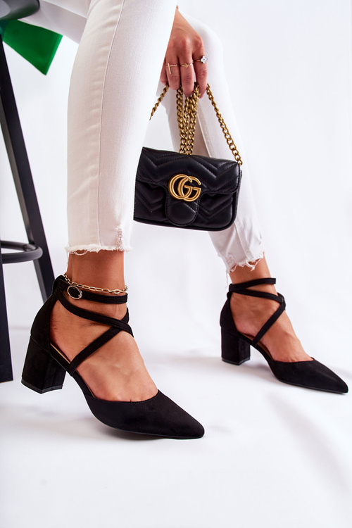Fashionable Pumps On A Low Heel Black Crissa