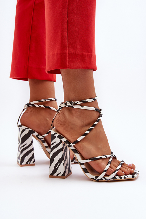 Trendy High-Heeled Sandals Black and White Josette