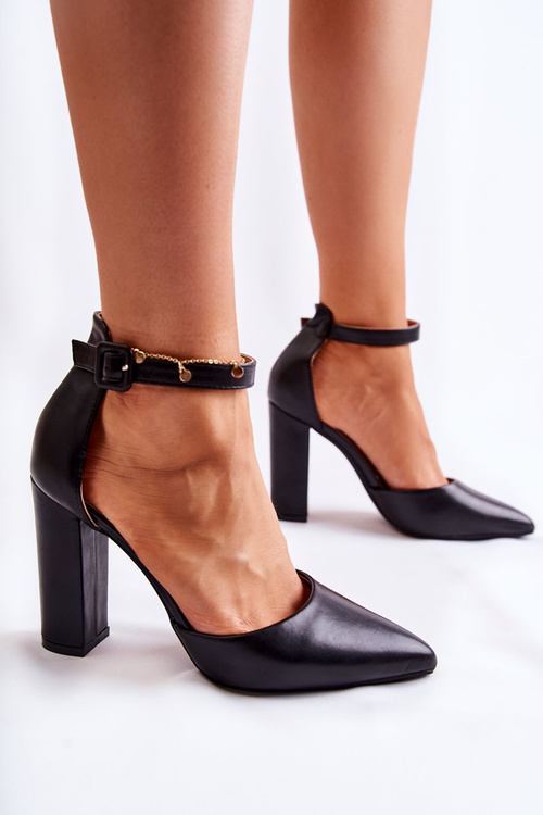 Leather Pumps On A High Pillar Black Salira