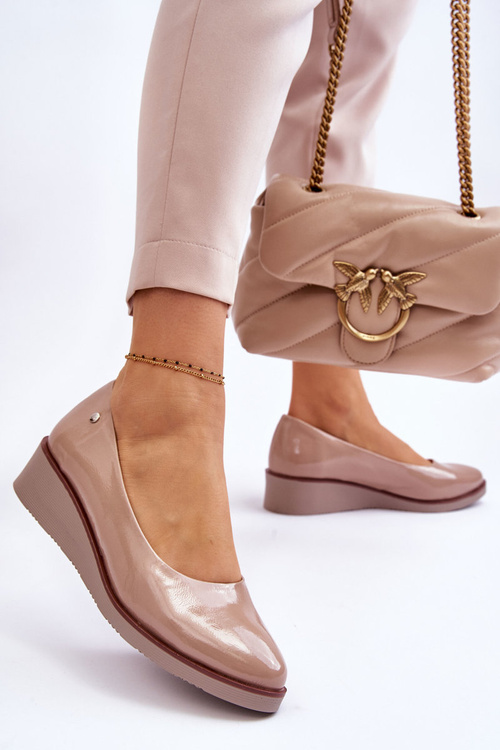 Classic Patent Wedge Pumps Beige Paola