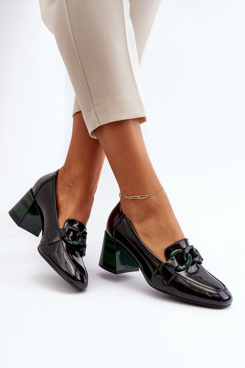 Black Patent Leather Pumps with Chain Paliotte