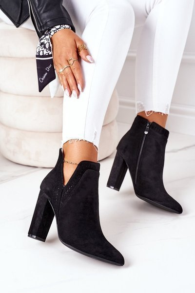 Insulated Boots On A Block Heel Black Sally