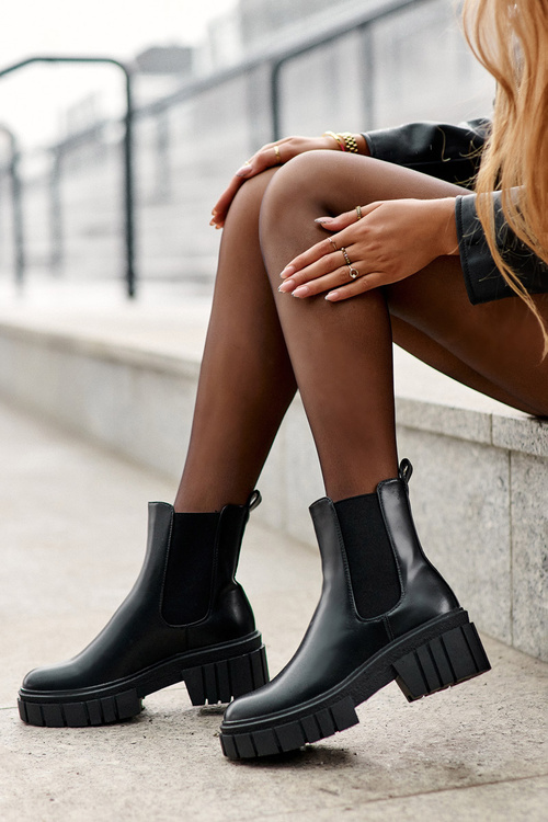 Leather Ankle Boots On Massive Flat Heel Black Keva