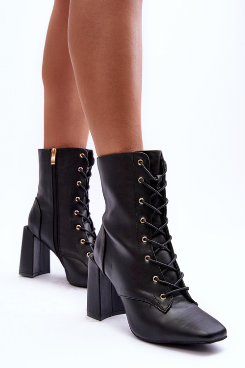 Lace-up Leather Boots on Heel Black Divani 