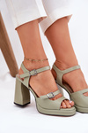 Ladies leather sandals on heel Vinceza 77110 green
