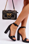 Fashionable Leather Sandals On A High Post Black Perfection