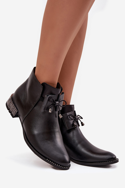Women's leather ankle boots with low heel Zazoo 1396 Black