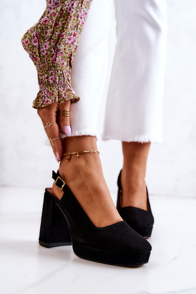 Suede pumps Maciejka 05441-01 Black