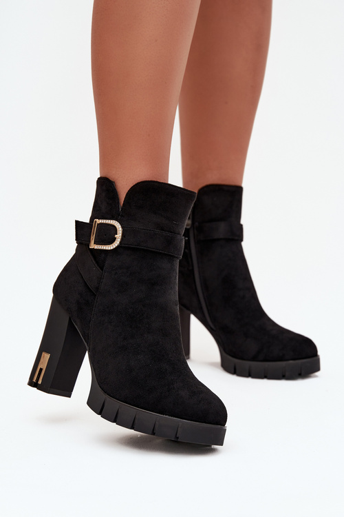 Insulated women's ankle boots with buckle Black Nolivira