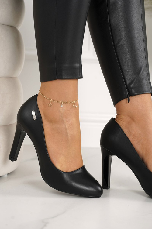 Classic Women's Pumps On A Block Heel Black Eliana