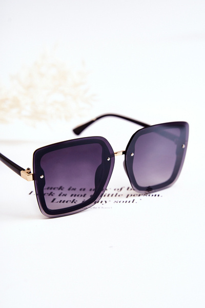 Fashionable Women's Sunglasses V130045 Black