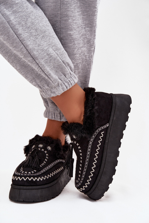 Women's Snow Boots on Platform with Fur and Fringes Black Ferayne