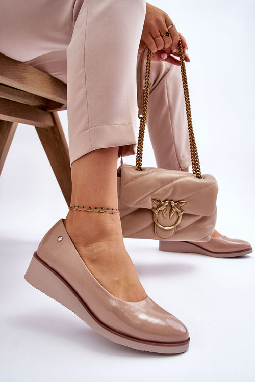 Classic Patent Wedge Pumps Beige Paola