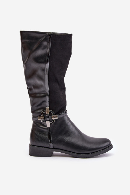 Insulated boots on a flat heel with a decorative buckle black Leatharia