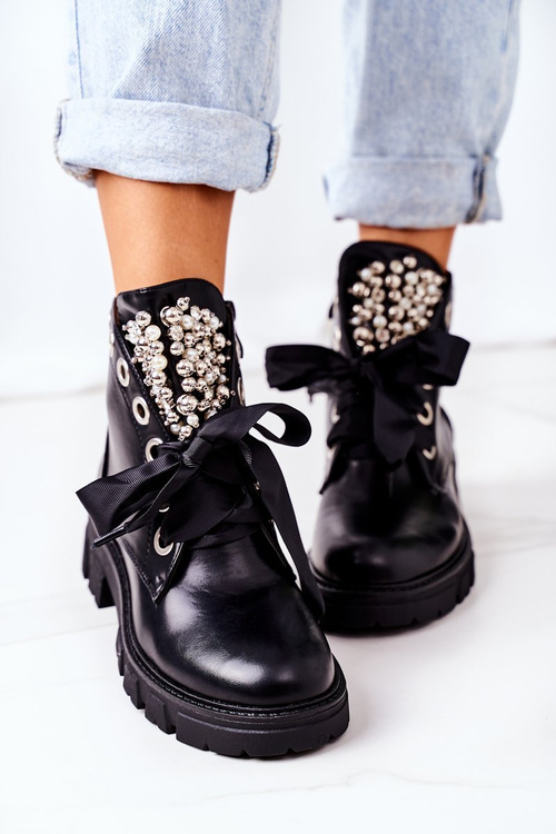 Insulated Boots With Metal Pearls Black Perla