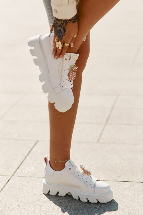 Sneakersy Skóra Naturalna Ozdoba Broszka Ananas Białe CheBello 4651