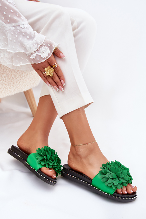 Ladies flip flops decorated with flowers green Cellanen