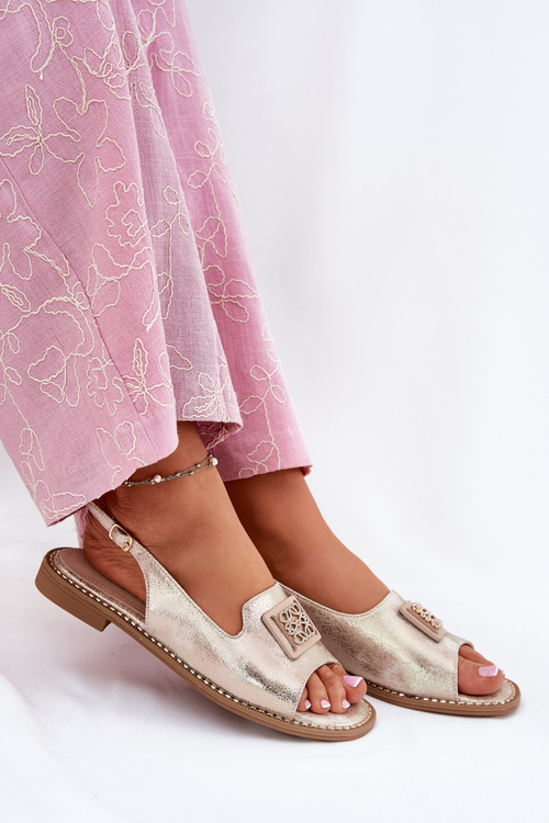 Sandały Z Ozdobą Eleganckie Na Płaskim Obcasie Złote S.Barski KV51-082