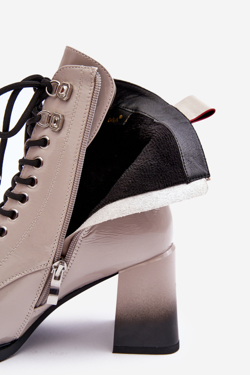 Ladies Glossy Lace-up Boots on Heel D&A MR870-06 Light gray