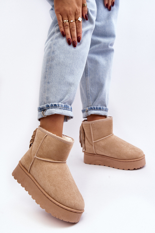 Women's snow boots on a massive platform with fringes beige Lirico